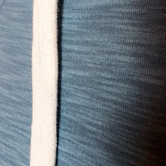 NWOT Free Fly Women's Bamboo Outdoors Pullover Thin Hoodie Light Blue - Picture 4 of 4